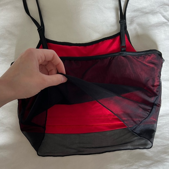 Red cami - Picture 4 of 4